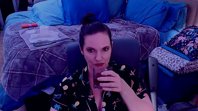 Snapshot of ninajaymes chatting on May 1, 2026, 10:37 pm ninajaymes online show from May 1, 2026, 10:37 pm