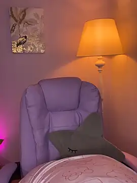 hollie joliie online show from January 15, 2026, 12:41 pm