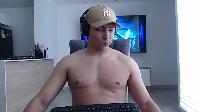 Auron Demon01 online show from October 4, 2025, 2:29 pm