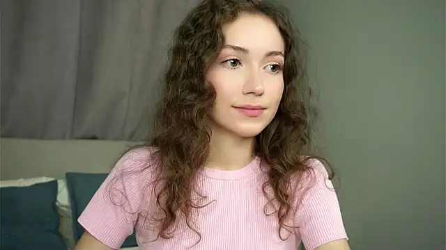 Snapshot of ZeniaBolich chatting on September 26, 2025, 9:21 pm ZeniaBolich online show from September 26, 2025, 9:21 pm