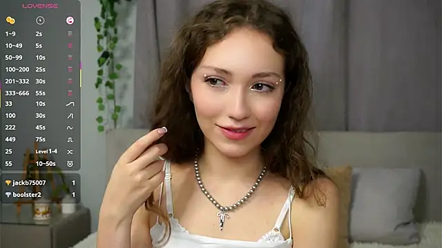 Snapshot of ZeniaBolich chatting on October 8, 2025, 10:21 pm ZeniaBolich online show from October 8, 2025, 10:21 pm