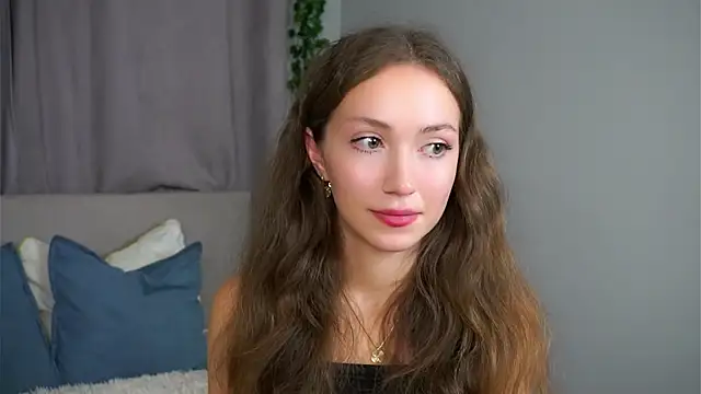 Snapshot of ZeniaBolich chatting on September 15, 2025, 9:15 pm ZeniaBolich online show from September 15, 2025, 9:15 pm