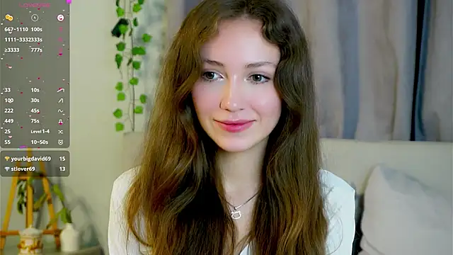 Snapshot of ZeniaBolich chatting on October 15, 2025, 9:56 pm ZeniaBolich online show from October 15, 2025, 9:56 pm
