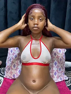 Littlebunny33 online show from May 21, 2026, 10:07 pm