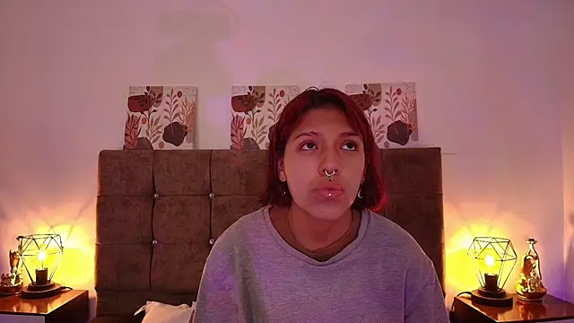Snapshot of Dulce_Bella_ chatting on September 30, 2025, 12:55 pm Dulce Bella online show from September 30, 2025, 12:55 pm