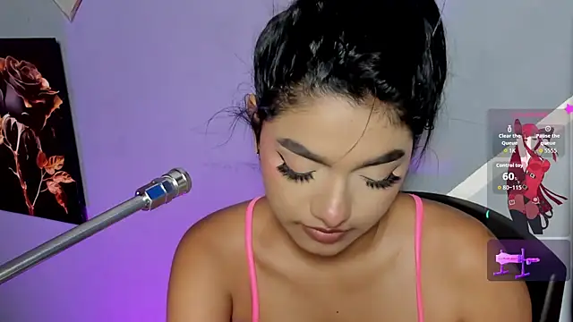 lau-hot online show from November 17, 2025, 6:56 pm