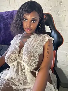 QUEEN NOBUHLE 777 online show from October 28, 2025, 1:32 pm