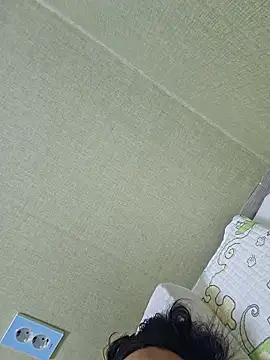 sklkeee05 online show from October 9, 2025, 1:44 pm