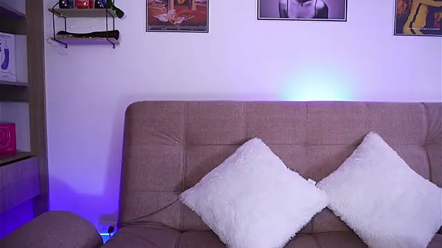 Snapshot of SophiieCumsx chatting on October 24, 2025, 8:19 pm SophiieCumsx online show from October 24, 2025, 8:19 pm