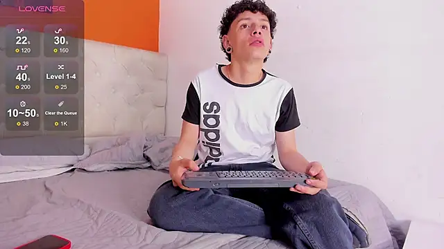 Snapshot of Axel_rousex chatting on September 24, 2025, 8:26 pm Axel rousex online show from September 24, 2025, 8:26 pm