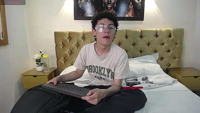 Snapshot of Axel_rousex chatting on September 13, 2025, 7:58 pm Axel rousex online show from September 13, 2025, 7:58 pm