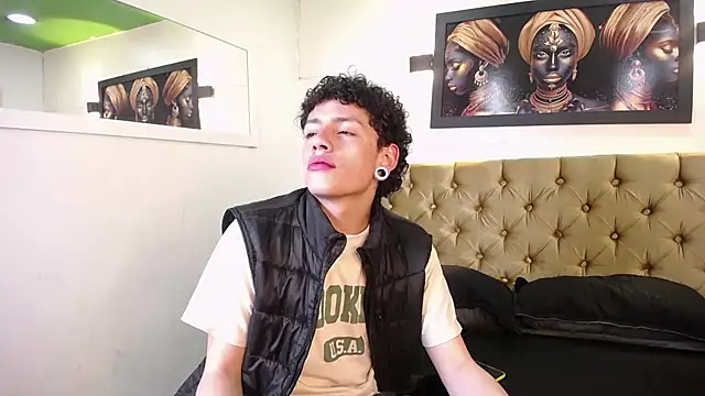 Snapshot of Axel_rousex chatting on September 9, 2025, 9:13 pm Axel rousex online show from September 9, 2025, 9:13 pm