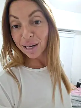 Snapshot of goddessfoxyla chatting on October 7, 2025, 1:06 am goddessfoxyla online show from October 7, 2025, 1:06 am