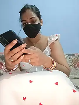 Snapshot of the_saavi chatting on July 4, 2026, 5:17 pm the saavi online show from July 4, 2026, 5:17 pm
