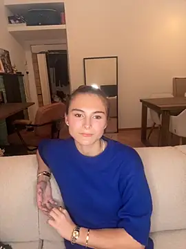 SophiiaStarr online show from September 15, 2025, 6:52 pm