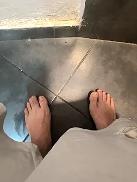 penchis90 online show from February 16, 2026, 6:06 pm