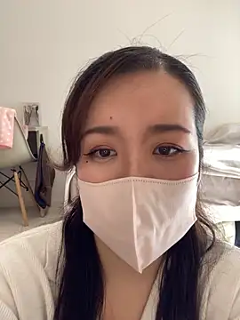 NATSUMI00 online show from October 1, 2025, 5:34 am