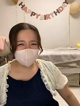 NATSUMI00 online show from October 12, 2025, 11:11 am