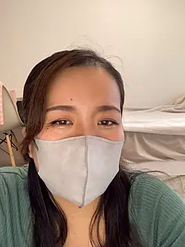 NATSUMI00 online show from September 29, 2025, 5:36 am