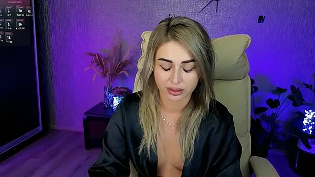 Snapshot of NikkiiStill chatting on June 16, 2026, 1:27 am NikkiiStill online show from June 16, 2026, 1:27 am