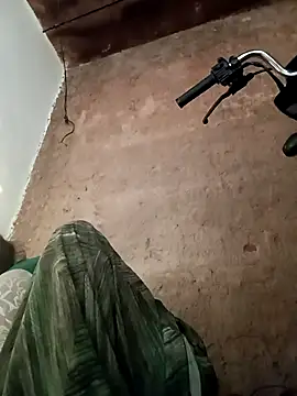 Snapshot of Punam_jindal chatting on October 14, 2025, 1:28 am Punam jindal online show from October 14, 2025, 1:28 am