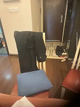 smgirls online show from November 24, 2025, 6:57 am