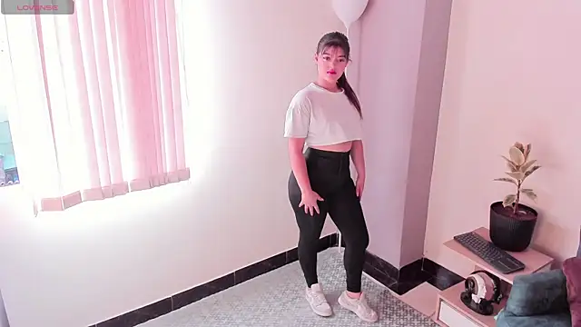 Snapshot of Maxinnevance chatting on September 15, 2025, 7:36 pm Maxinnevance online show from September 15, 2025, 7:36 pm