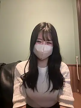 Ema-- online show from September 28, 2025, 10:33 am