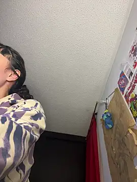 Snapshot of XBODTRIIPX chatting on February 1, 2026, 4:11 am XBODTRIIPX online show from February 1, 2026, 4:11 am