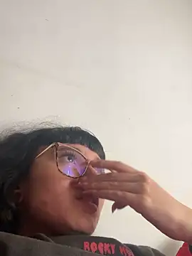 XBODTRIIPX online show from March 4, 2026, 9:11 pm