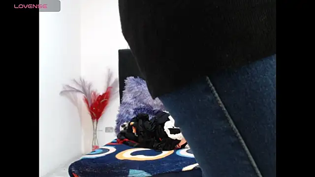 Snapshot of jatzibe_hot_93 chatting on February 5, 2026, 6:37 pm jatzibe hot 93 online show from February 5, 2026, 6:37 pm