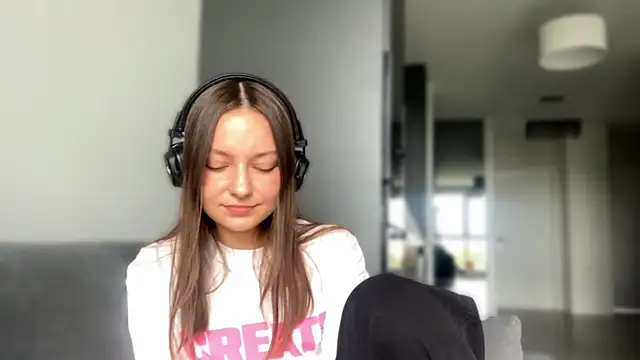 SoulHiperAgne  online show from September 18, 2025, 9:45 am