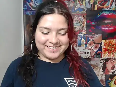 Snapshot of Curvy-Queen chatting on September 13, 2025, 3:28 am Curvy-Queen online show from September 13, 2025, 3:28 am