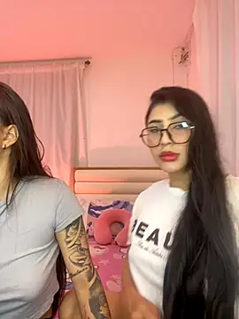Snapshot of Sweet_and_Rous0 chatting on September 10, 2025, 3:27 am Sweet and Rous0 online show from September 10, 2025, 3:27 am