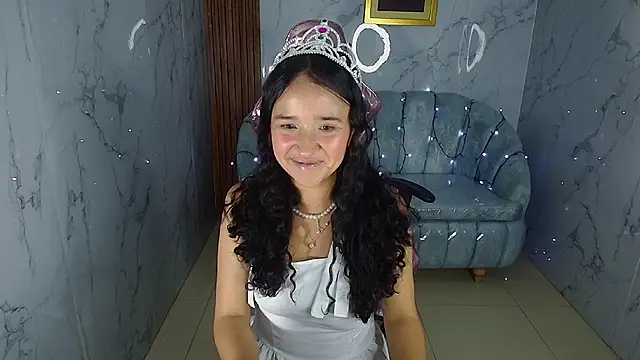 Snapshot of bella_vibess_s chatting on December 22, 2025, 8:09 pm bella vibess s online show from December 22, 2025, 8:09 pm