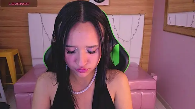 Snapshot of bella_vibess_s chatting on February 28, 2026, 12:27 pm bella vibess s online show from February 28, 2026, 12:27 pm