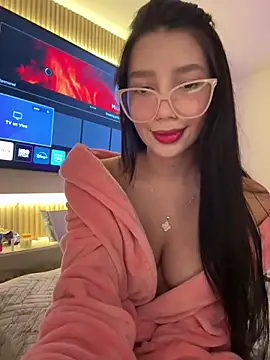 Snapshot of Min_junn chatting on October 9, 2025, 2:12 am Min junn online show from October 9, 2025, 2:12 am