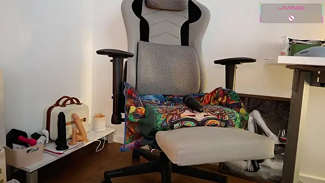 GingerAleMILF online show from November 17, 2025, 11:03 am