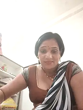 Snapshot of Hot-kal93 chatting on September 20, 2025, 7:35 am Hot-kal93 online show from September 20, 2025, 7:35 am