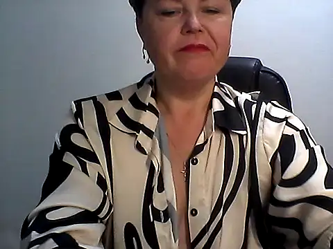 EllaLove2277 online show from October 19, 2025, 5:10 am