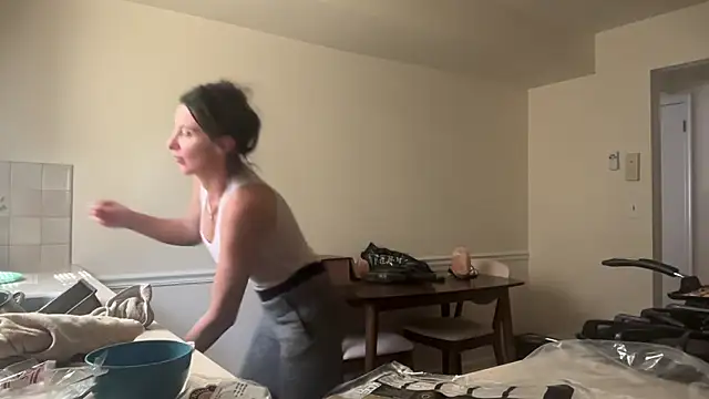 Snapshot of NurseStephania chatting on October 9, 2025, 3:34 pm NurseStephania online show from October 9, 2025, 3:34 pm