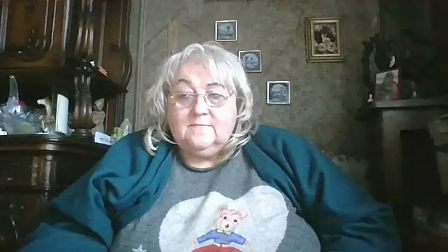 Snapshot of Lala-Love56 chatting on October 27, 2025, 2:29 pm Lala-Love56 online show from October 27, 2025, 2:29 pm