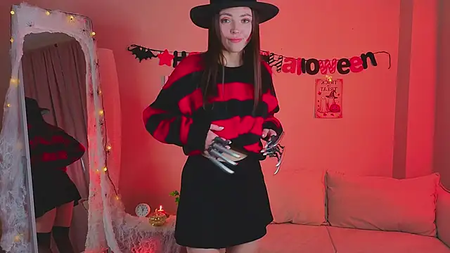 OliviaKis  online show from October 31, 2025, 7:38 am