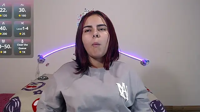 Snapshot of Valeryxs chatting on November 13, 2025, 8:24 pm Valeryxs online show from November 13, 2025, 8:24 pm