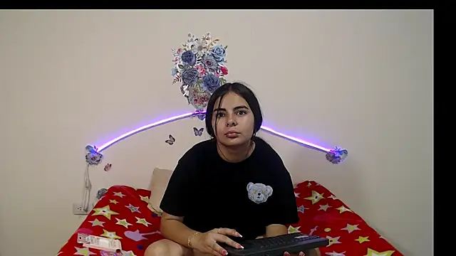 Snapshot of Valeryxs chatting on October 21, 2025, 7:57 pm Valeryxs online show from October 21, 2025, 7:57 pm