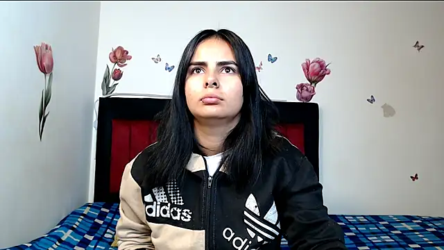 Valeryxs online show from April 17, 2026, 1:25 pm