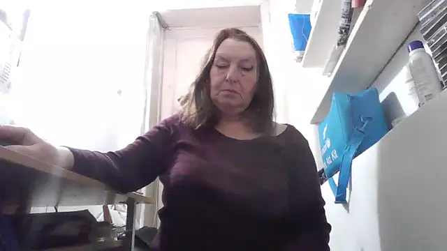 Snapshot of AnnaLive570 chatting on February 11, 2026, 5:29 am AnnaLive570 online show from February 11, 2026, 5:29 am