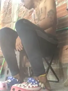 elpeluchenegroxxx3 online show from April 12, 2026, 5:38 pm