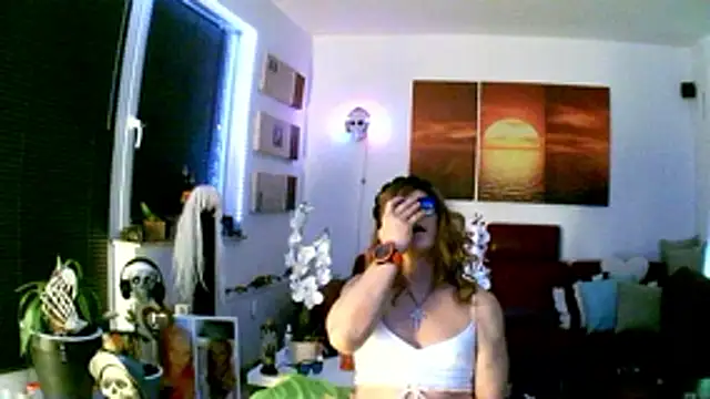 hellgirl1980 online show from November 21, 2025, 10:31 pm