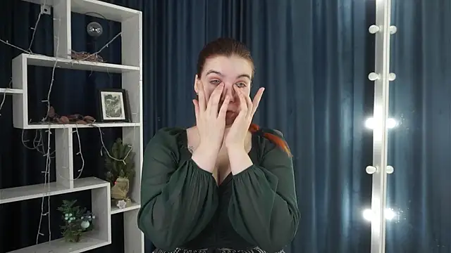 MaymeDeuel online show from September 9, 2025, 6:56 am